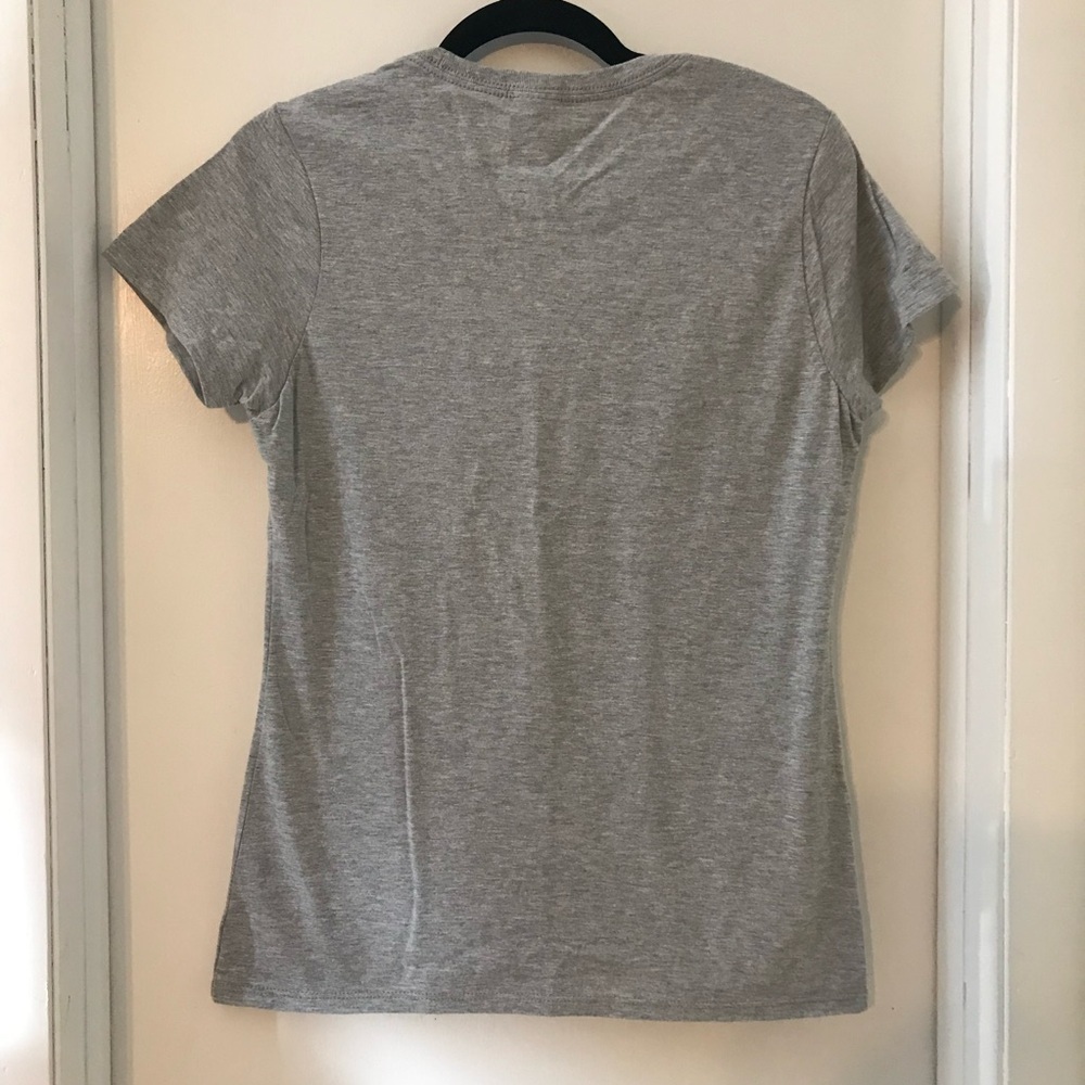 DISNEY CLASSIC MICKEY MOUSE GRAPHIC T-SHIRT Top Size S Gray PORT & COMPANY NWOT - Picture 4 of 7